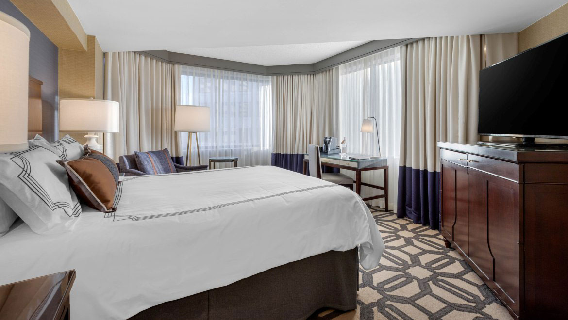 Deluxe Room Queen Bed